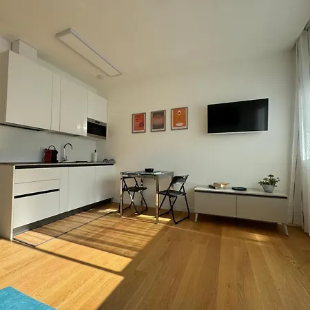 Giolu Colosseo * Rome